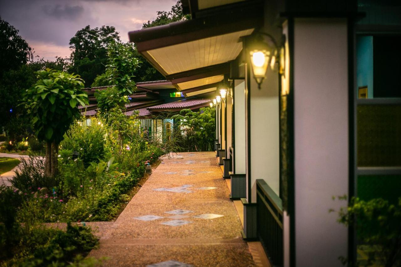 Loft Vintage Chalet Resort Ko Lanta Esterno foto