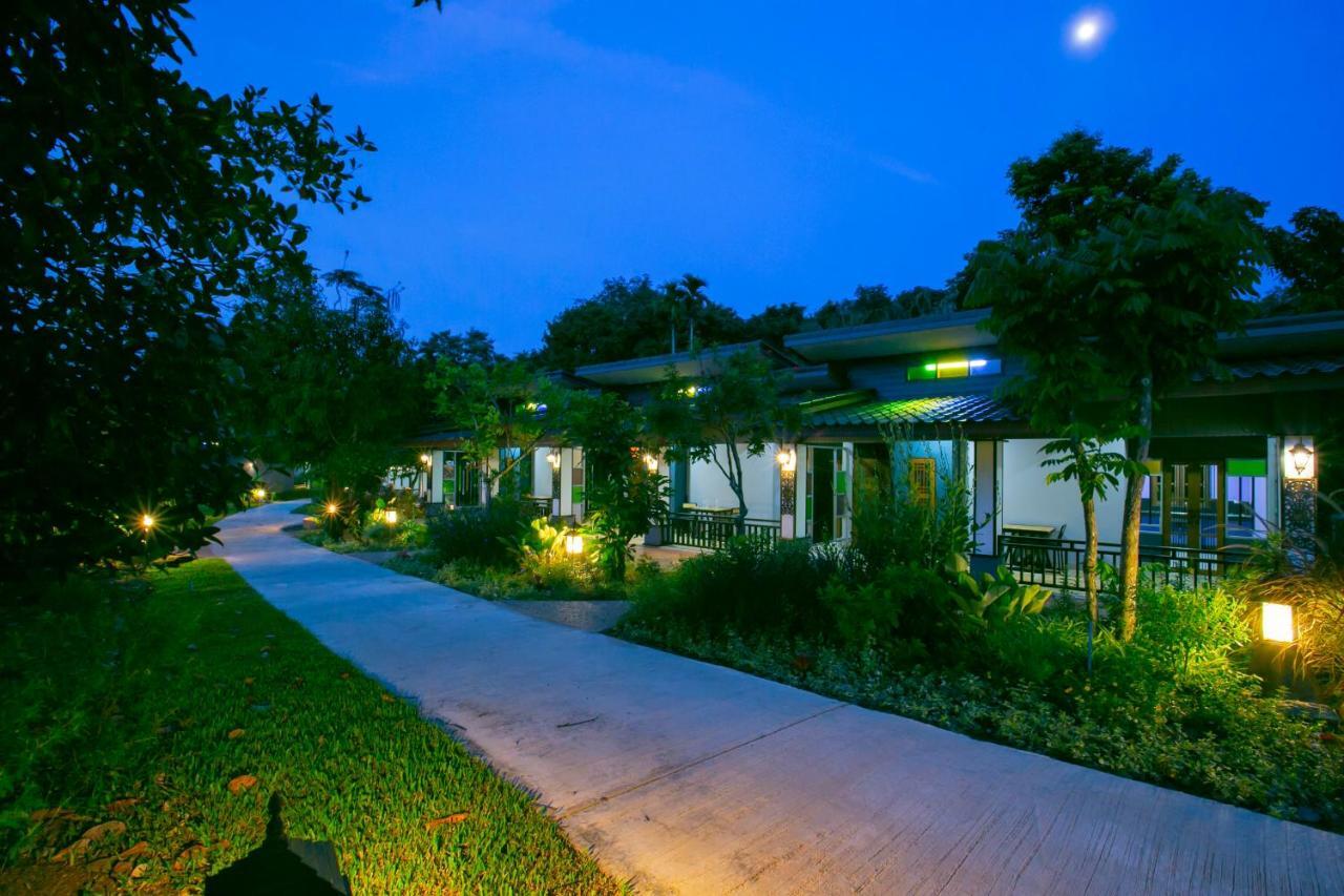 Loft Vintage Chalet Resort Ko Lanta Esterno foto